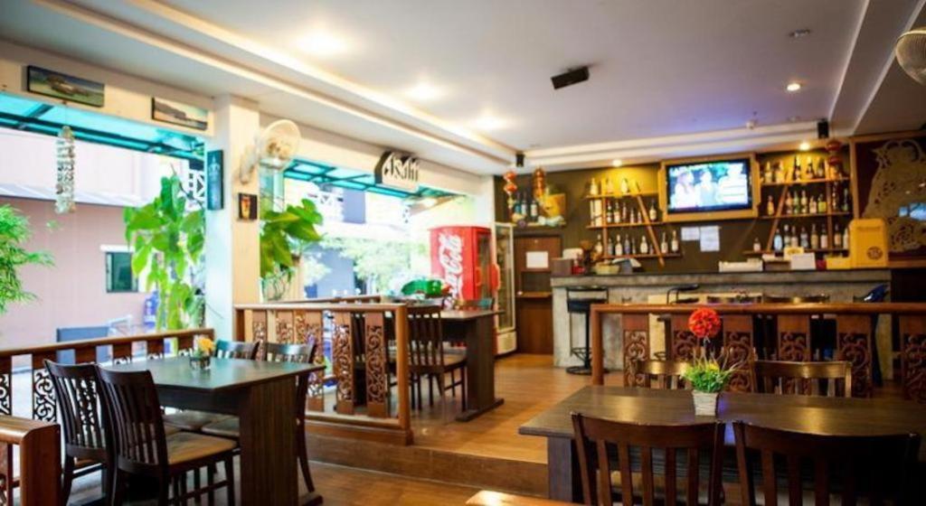 Triple Rund Place Hotel Patong Екстериор снимка