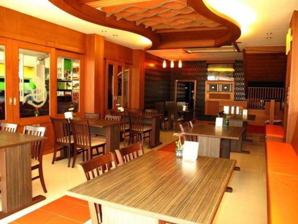 Triple Rund Place Hotel Patong Екстериор снимка