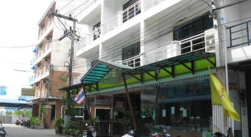 Triple Rund Place Hotel Patong Екстериор снимка
