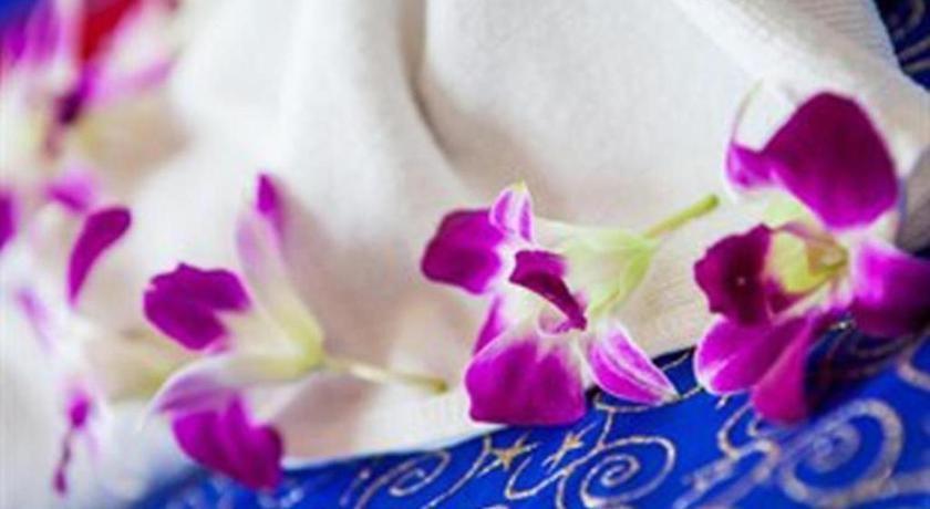 Triple Rund Place Hotel Patong Екстериор снимка