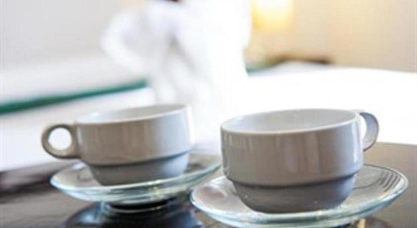 Triple Rund Place Hotel Patong Екстериор снимка