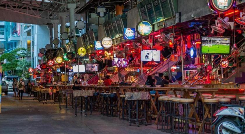 Triple Rund Place Hotel Patong Екстериор снимка