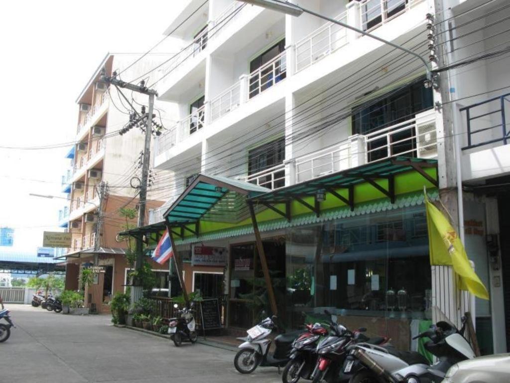 Triple Rund Place Hotel Patong Екстериор снимка
